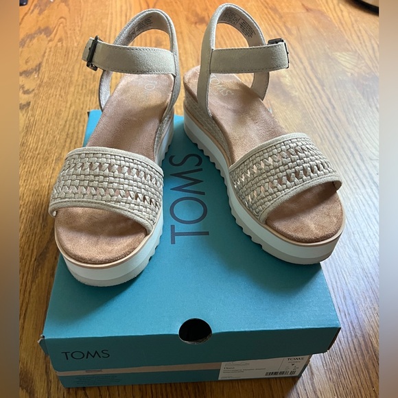 NWT TOMS Women's Diana Beige Champagne Neutral Natural Woven Sandals - Picture 3 of 10